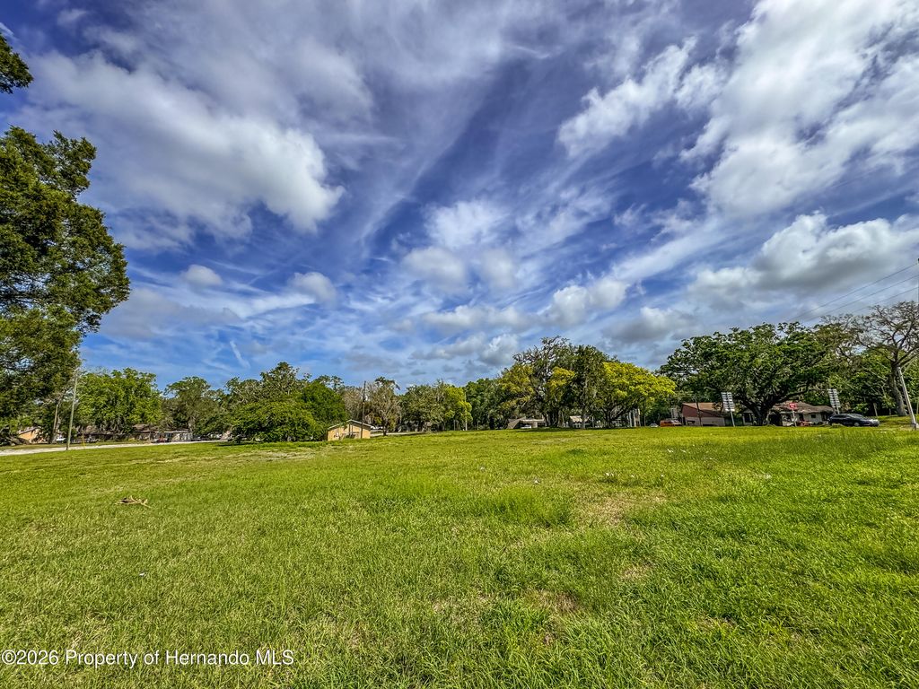 615 Old Hospital Drive, Brooksville, FL 34601