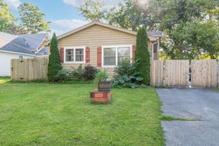 35706 N LAUREL Avenue, Ingleside, IL 60041