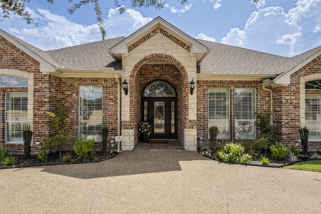 818 Amherst Drive, Waxahachie, TX 75165 — photo 2