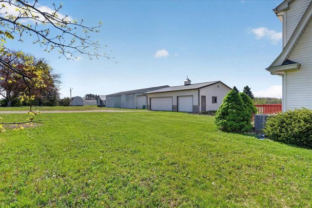 14529 Spring Valley Road, Orfordville, WI 53576