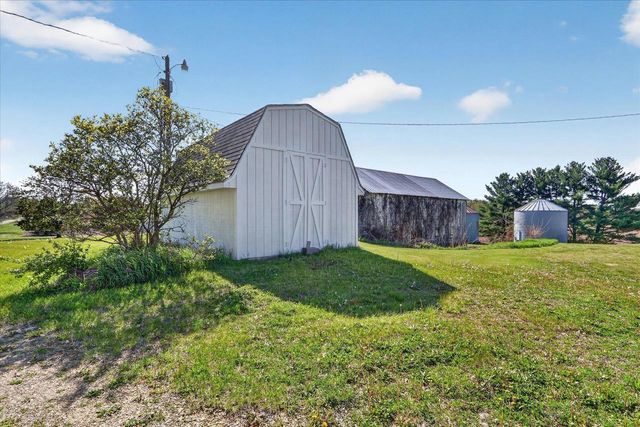 14529 Spring Valley Road, Orfordville, WI 53576
