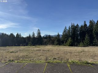 935 Sw SPELLING Pl 17, Cascade Locks, OR 97014
