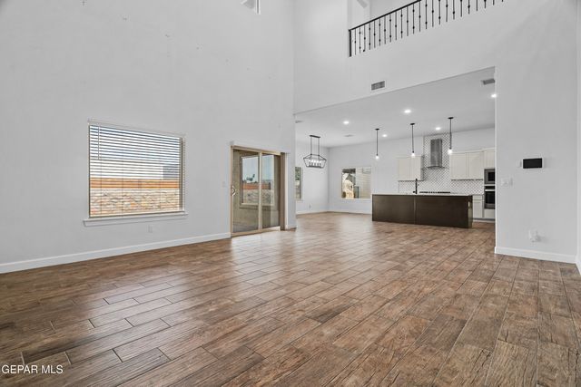 979 Airship Place, Horizon City, TX 79928