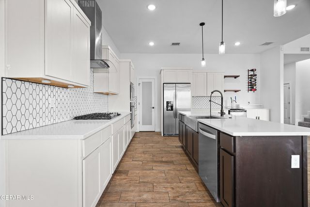 979 Airship Place, Horizon City, TX 79928
