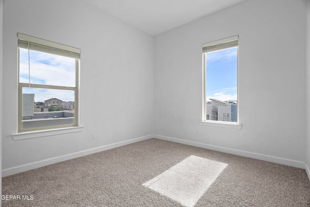 979 Airship Place, Horizon City, TX 79928