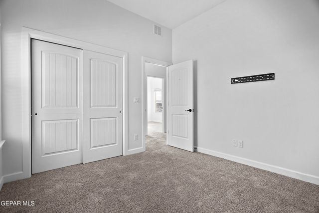 979 Airship Place, Horizon City, TX 79928