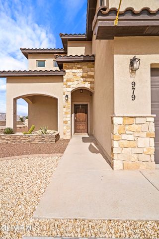 979 Airship Place, Horizon City, TX 79928