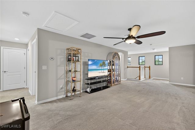 9442 Greenleigh CT, Naples, FL 34120