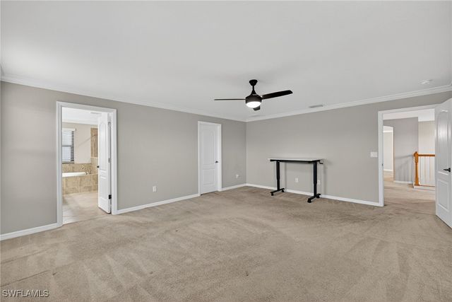 9442 Greenleigh CT, Naples, FL 34120