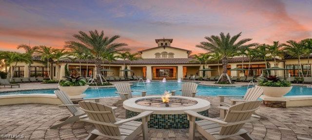 9442 Greenleigh CT, Naples, FL 34120