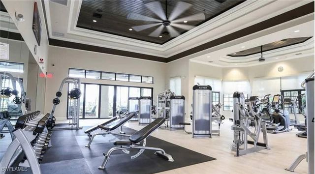 9442 Greenleigh CT, Naples, FL 34120