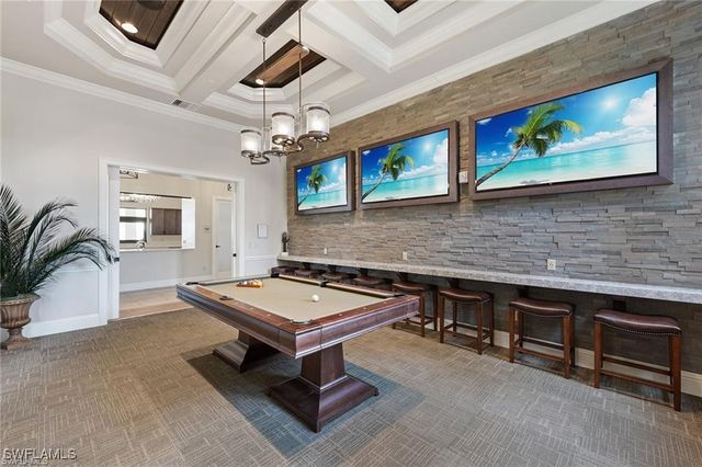 9442 Greenleigh CT, Naples, FL 34120