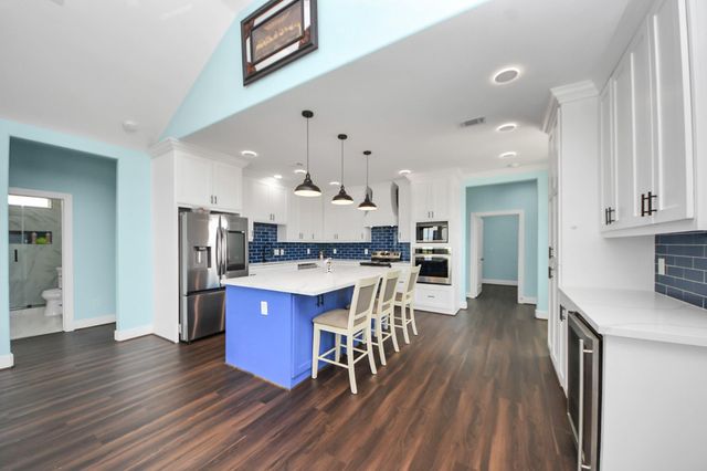 1309 24th Street, Dickinson, TX 77539