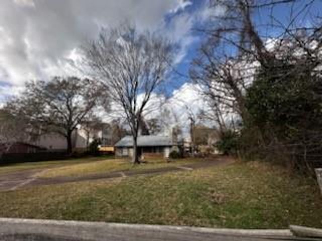 1235 W 25th Street, Houston, TX 77008
