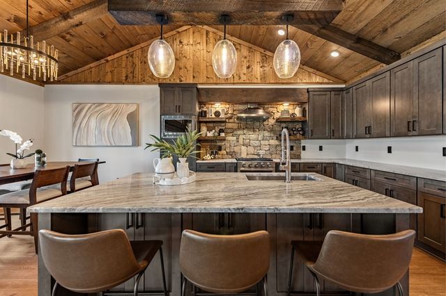 698 Oak Ridge Way, Ellijay, GA 30536