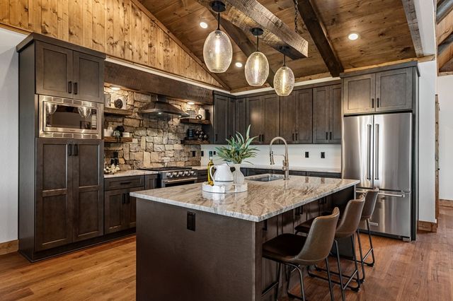 698 Oak Ridge Way, Ellijay, GA 30536