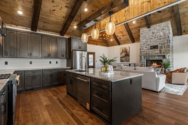 698 Oak Ridge Way, Ellijay, GA 30536