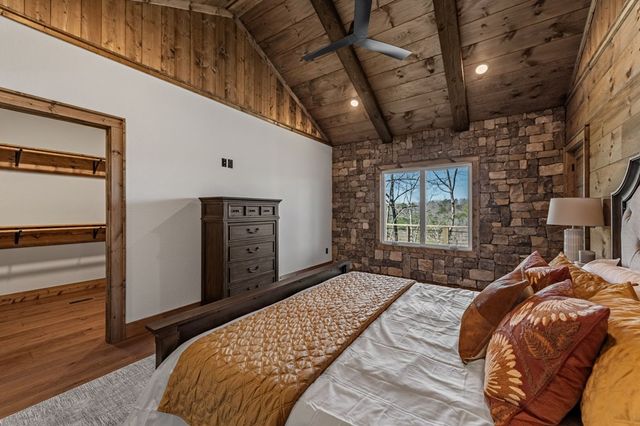 698 Oak Ridge Way, Ellijay, GA 30536