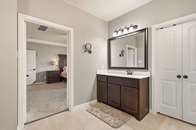 140 Heather Lane, Decatur, TX 76234