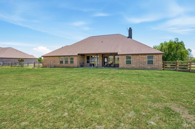140 Heather Lane, Decatur, TX 76234