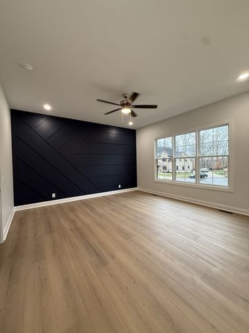 879 Shady Bluff Trl, Clarksville, TN 37043