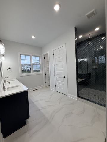 879 Shady Bluff Trl, Clarksville, TN 37043