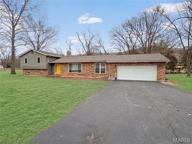 5967 Town And Country Lane, House Springs, MO 63051