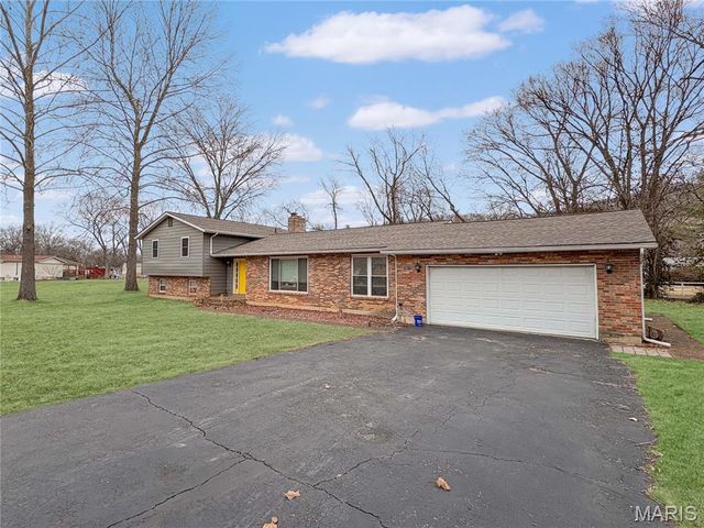 5967 Town And Country Lane, House Springs, MO 63051