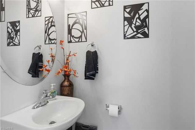 3047 Canterbury Park Drive, Winston-salem, NC 27127