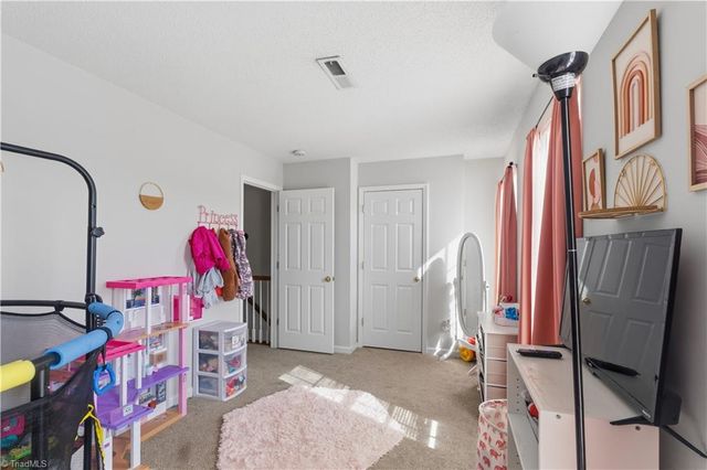 3047 Canterbury Park Drive, Winston-salem, NC 27127