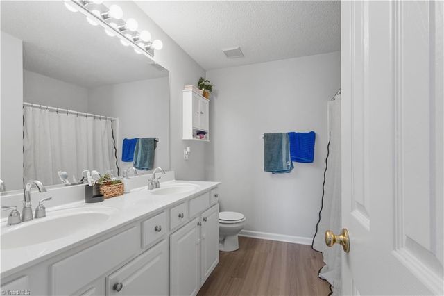 3047 Canterbury Park Drive, Winston-salem, NC 27127