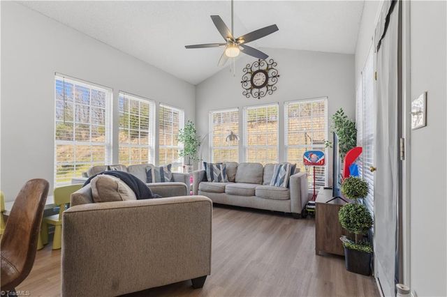 3047 Canterbury Park Drive, Winston-salem, NC 27127