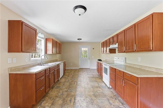 6668 Belton Bridge Road, Lula, GA 30554