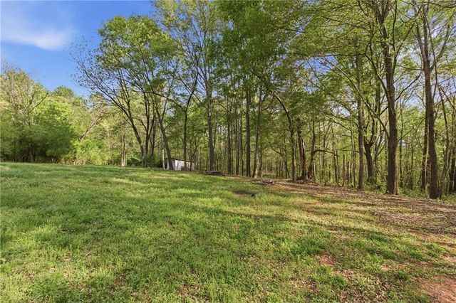 6668 Belton Bridge Road, Lula, GA 30554