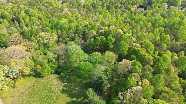 6668 Belton Bridge Road, Lula, GA 30554