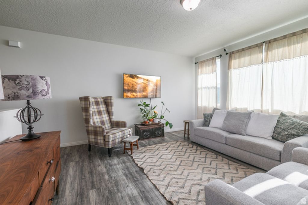 Image 11 of property listing at 3842 S 5675 W, Hooper, UT 84315