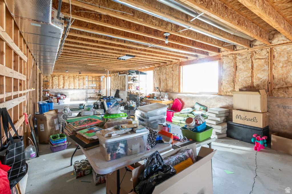 Image 22 of property listing at 3842 S 5675 W, Hooper, UT 84315