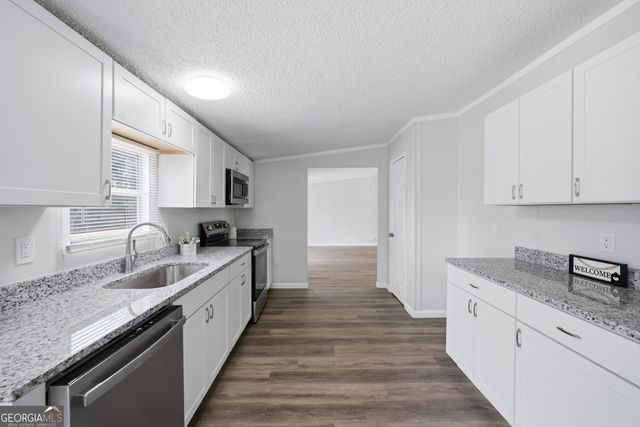 221 Friar Tuck Trail N, Murrayville, GA 30564