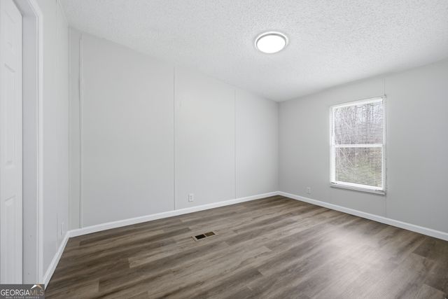 221 Friar Tuck Trail N, Murrayville, GA 30564