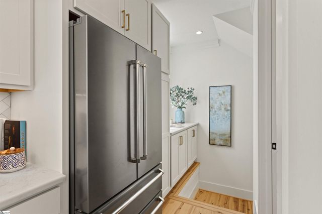 28 Claussen Avenue, Greenville, SC 29601