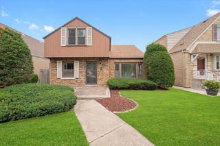 10211 S Spaulding Avenue, Evergreen Park, IL 60805