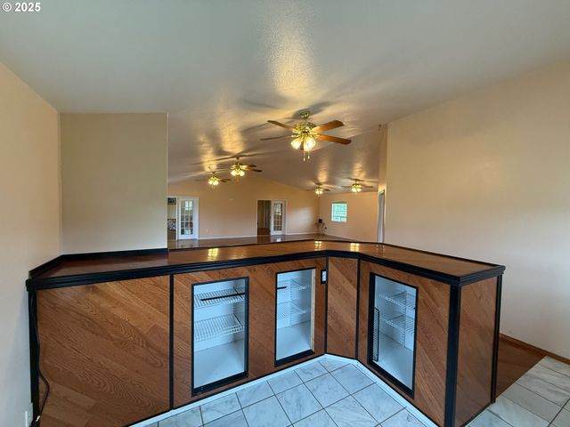 205 FAIR OAKS Rd, Oakland, OR 97462