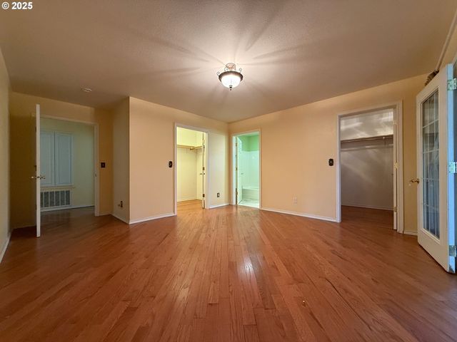 205 FAIR OAKS Rd, Oakland, OR 97462