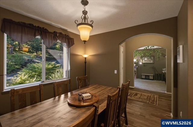 10102 Liberty Rd S, Salem, OR 97306