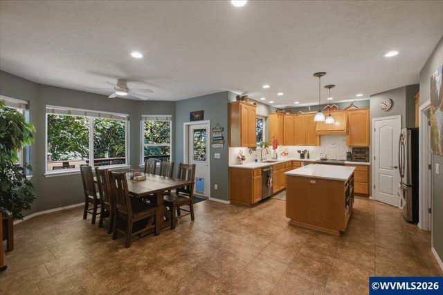 10102 Liberty Rd S, Salem, OR 97306