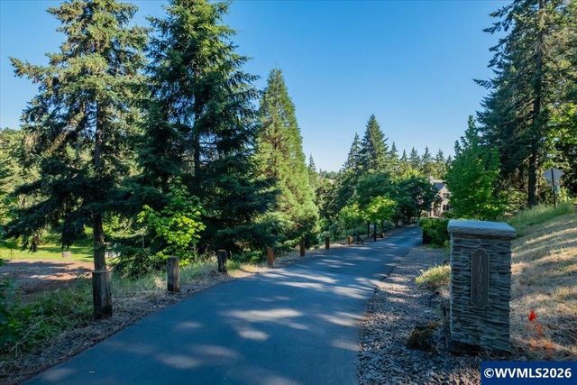 10102 Liberty Rd S, Salem, OR 97306