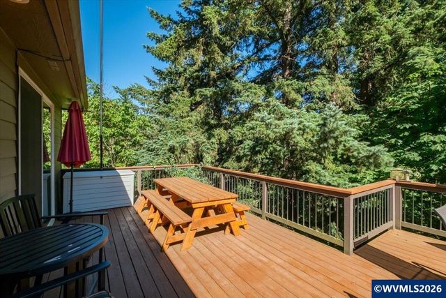 10102 Liberty Rd S, Salem, OR 97306