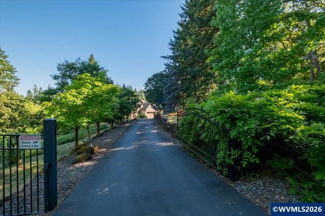 10102 Liberty Rd S, Salem, OR 97306