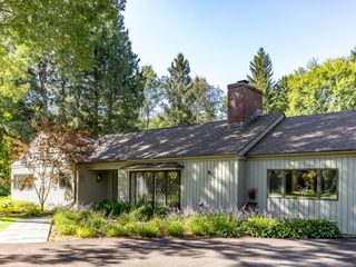 283 Woodbury Road, Washington, CT 06793