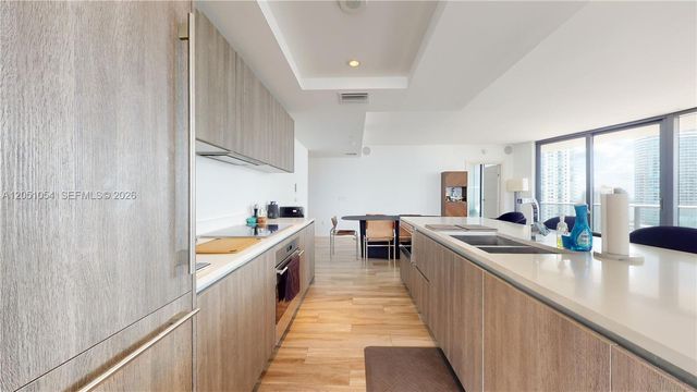 801 S Miami Ave 2601, Miami, FL 33130